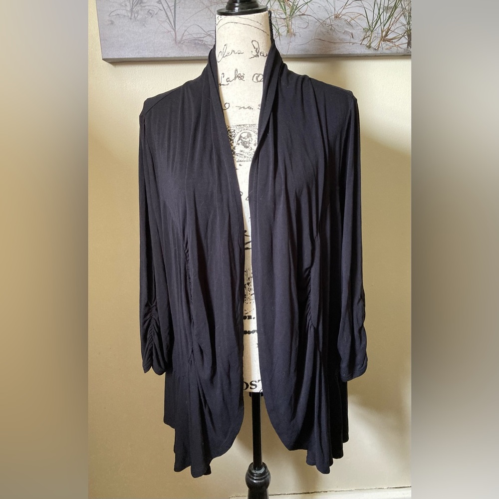 Style & CO women’s black open front cardigan with ruffles along hem, size 1X